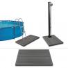 Podlahový prvok pre solárnu sprchu/rebrík v bazéne, drevoplast